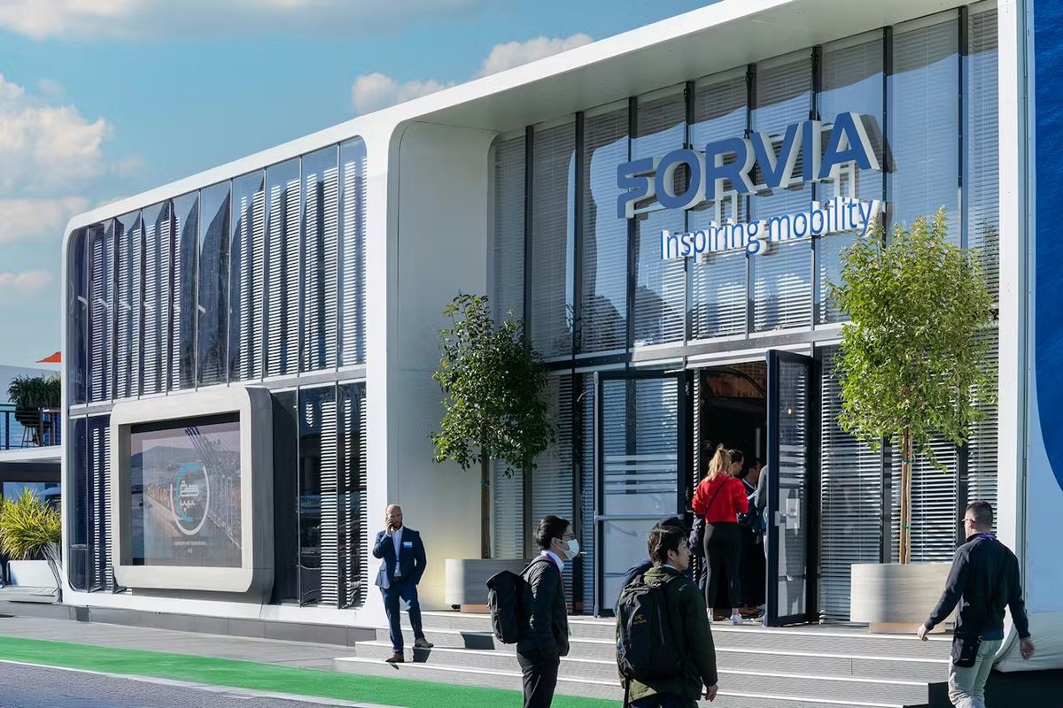 Forvia · CES 2022